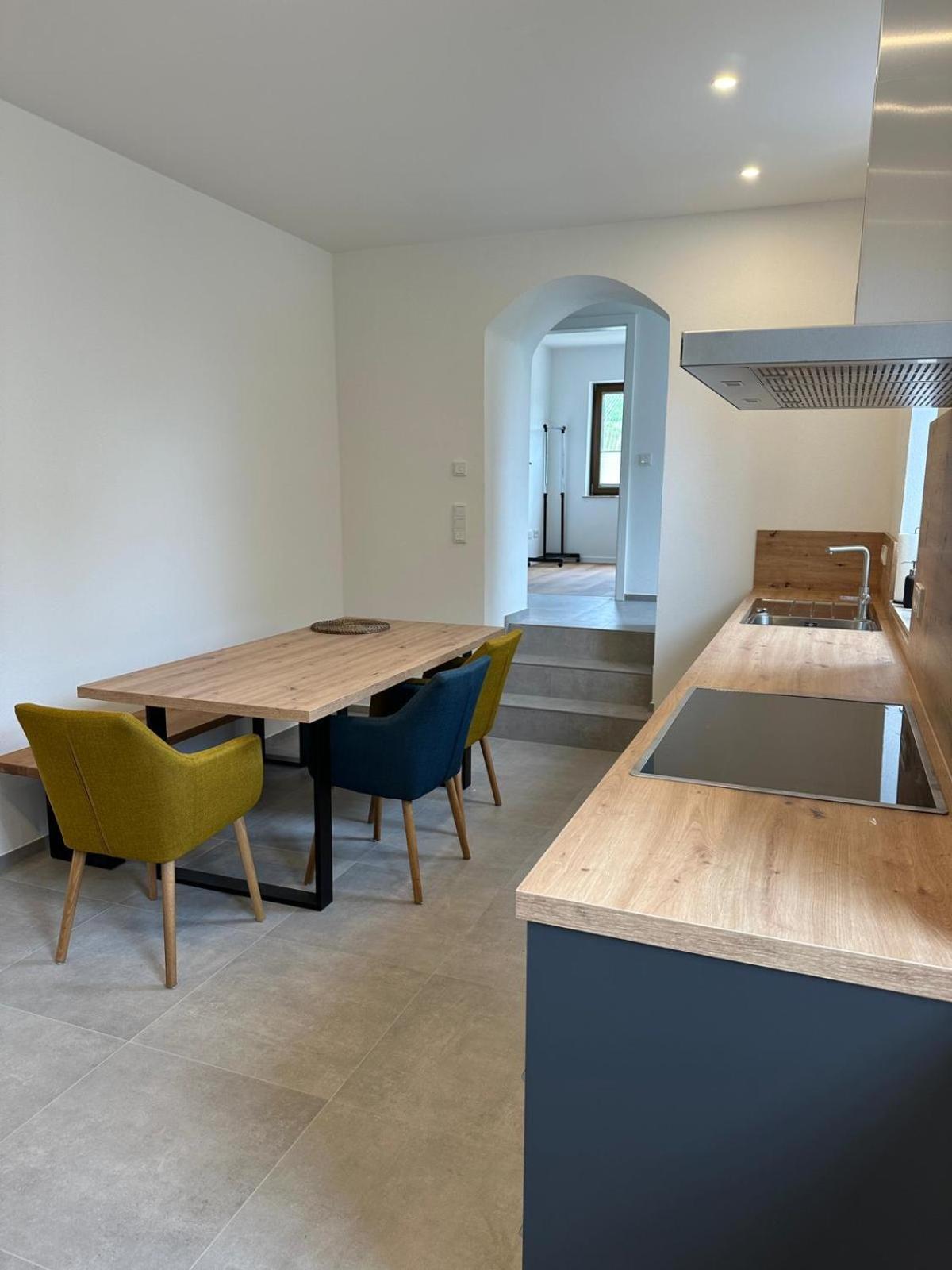 Moselappartements By Weingut Marco Adamy Losnich Exterior photo